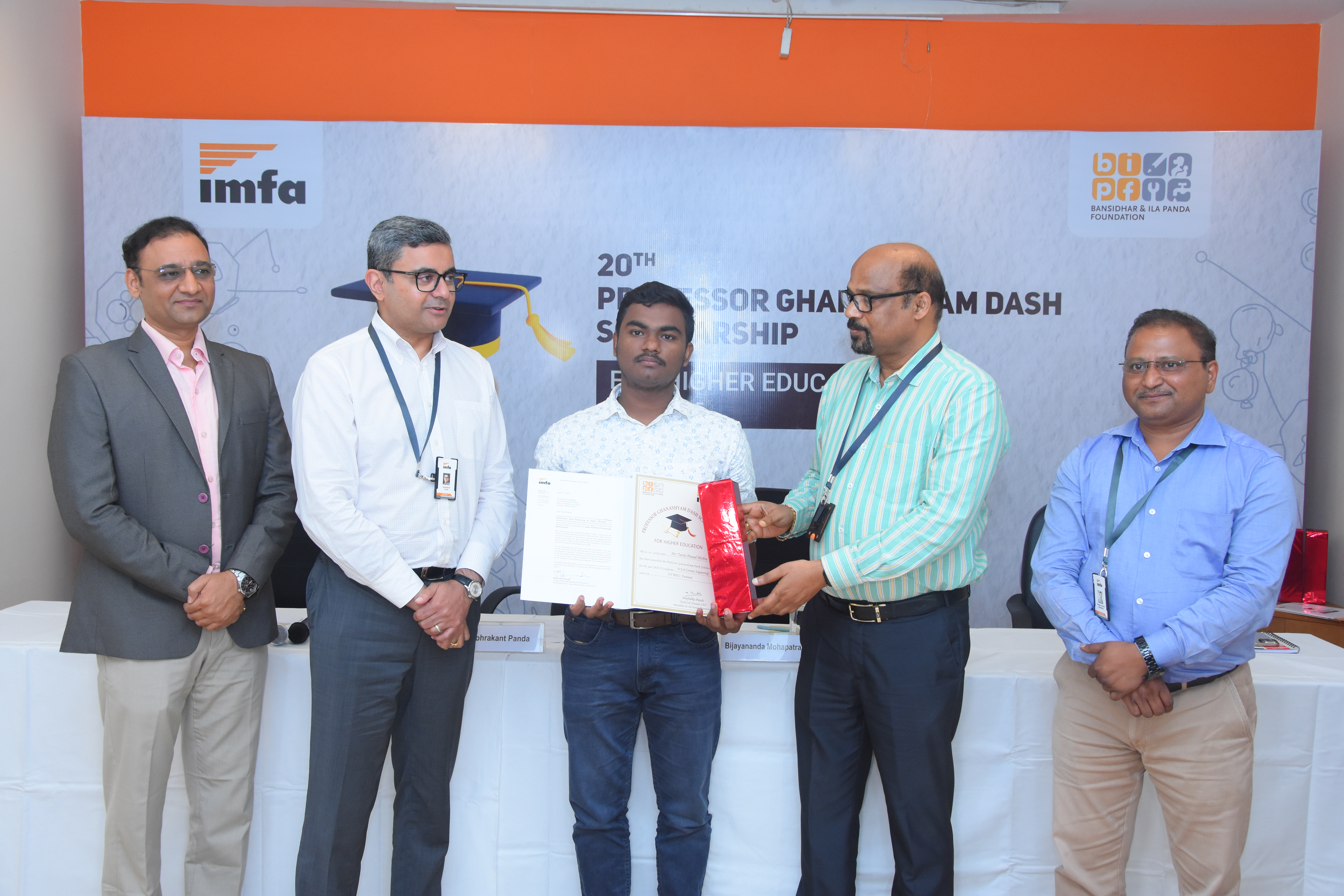 Recipient : Tarini Prasad Mishra <br />B.Tech IIT BHU,Varanasi