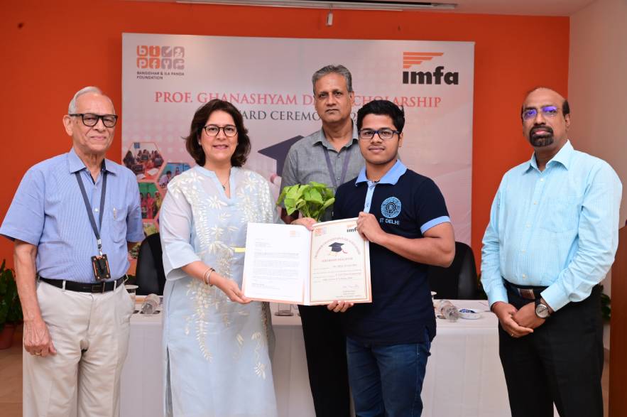 Recipient : Aditya Narayan Rout - IIT, Delhi